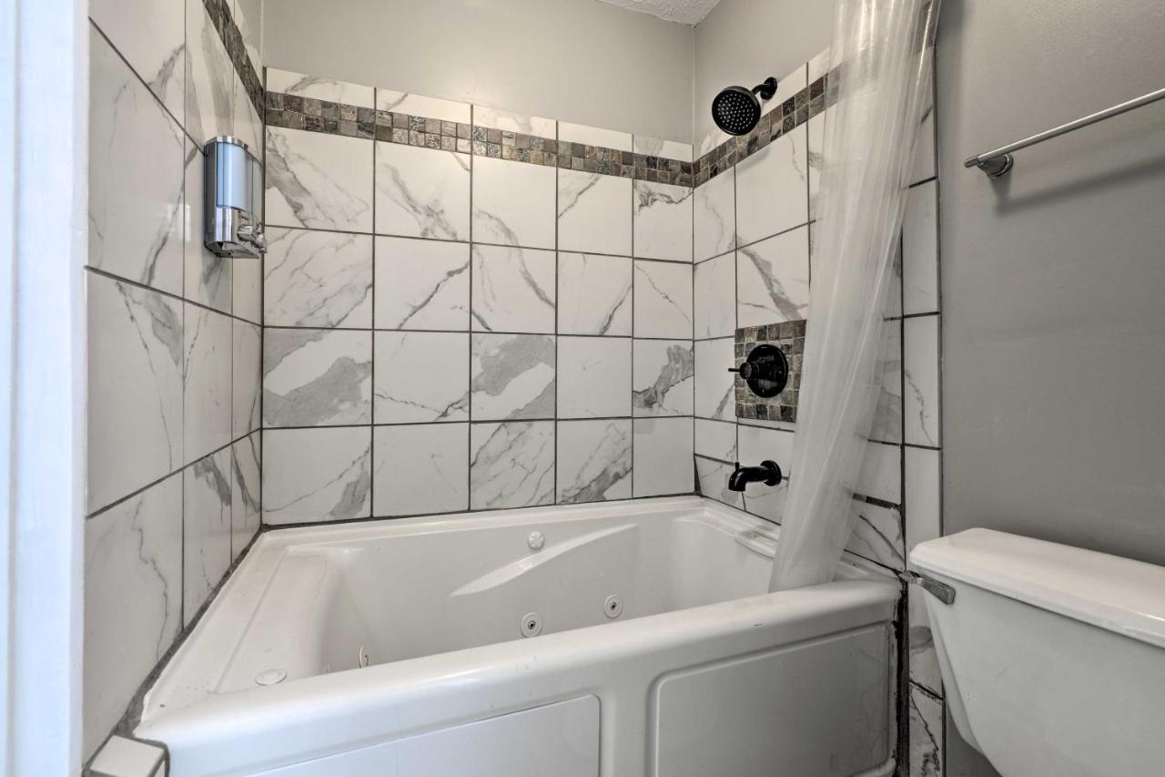 Convenient Condo With Hot Tub - Walk To Beach! Panama City Beach Exteriör bild